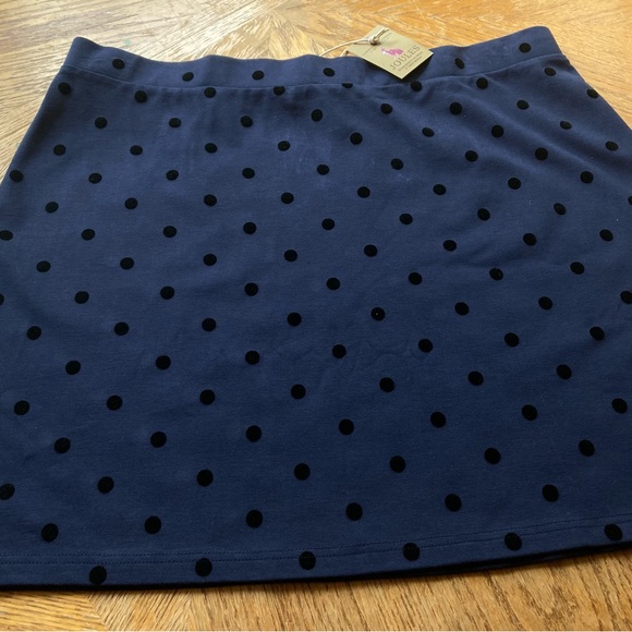 LAST CALL going out of business!
polka dot above knee straight skirt size 14 NWT - Picture 5 of 16